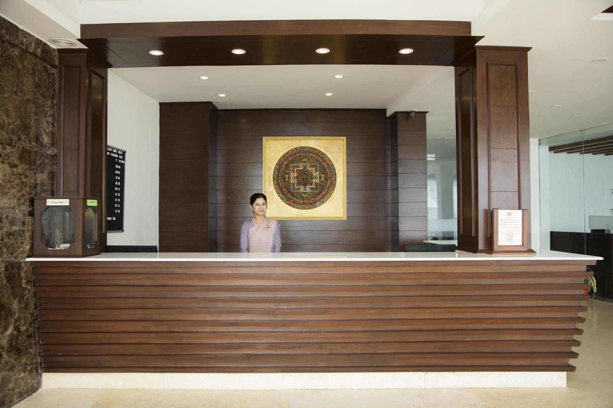 Himalayan Front Hotel By Kgh Group Pokhara Esterno foto