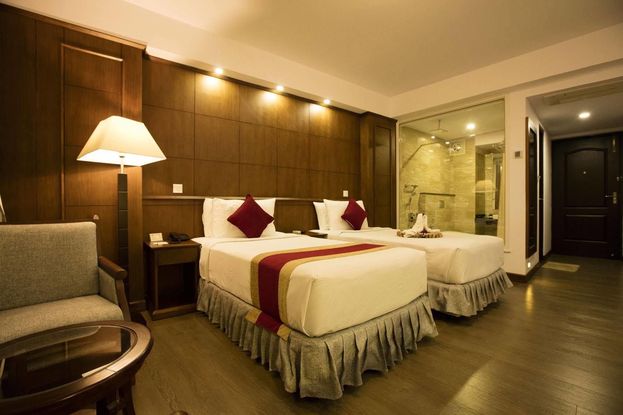 Himalayan Front Hotel By Kgh Group Pokhara Esterno foto
